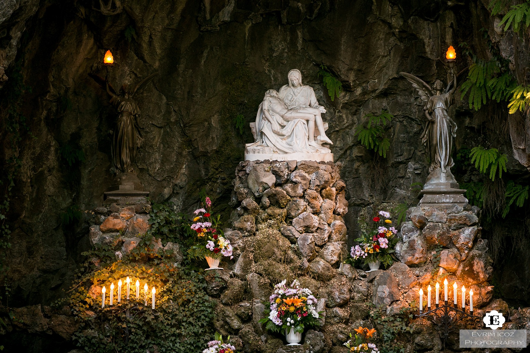 Wedding at The Grotto, Portland