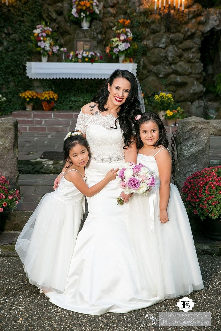 Wedding at The Grotto, Portland