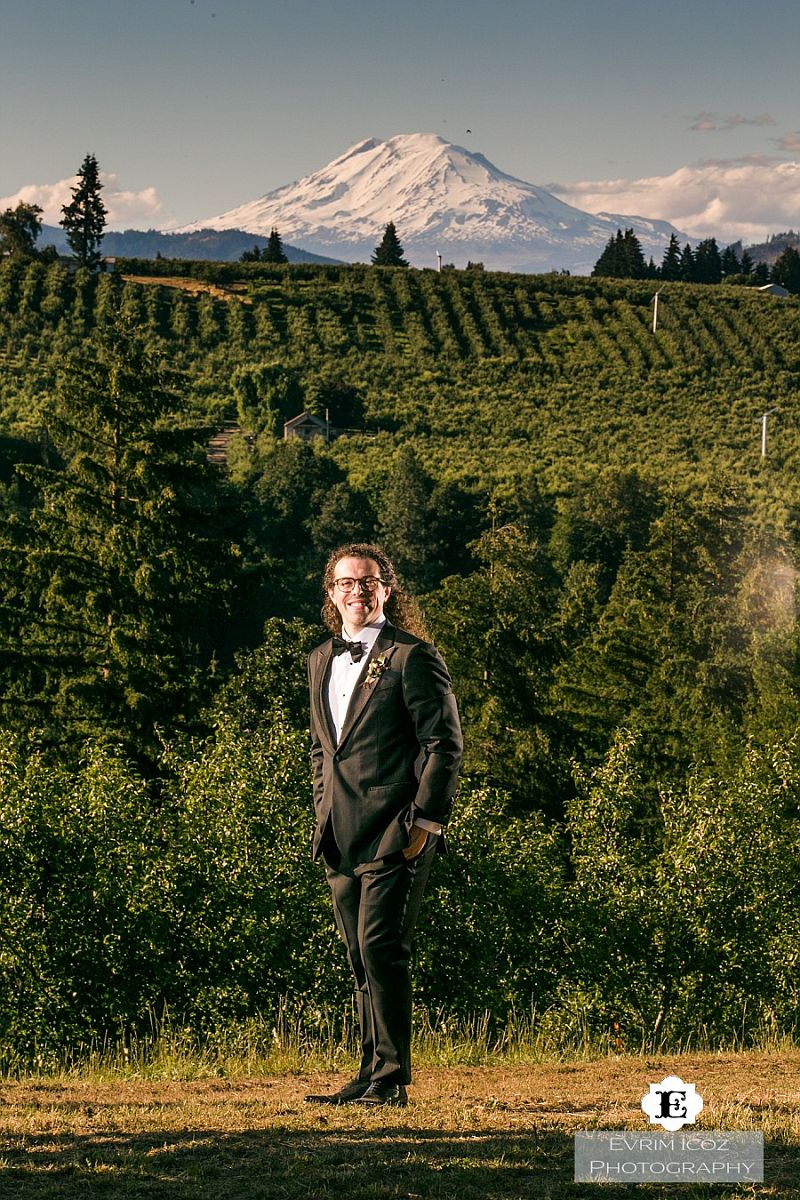 Hood River Wedding