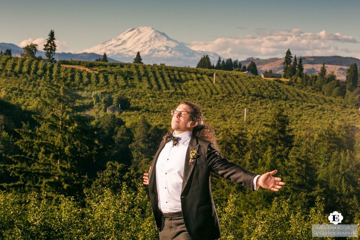 Hood River Wedding