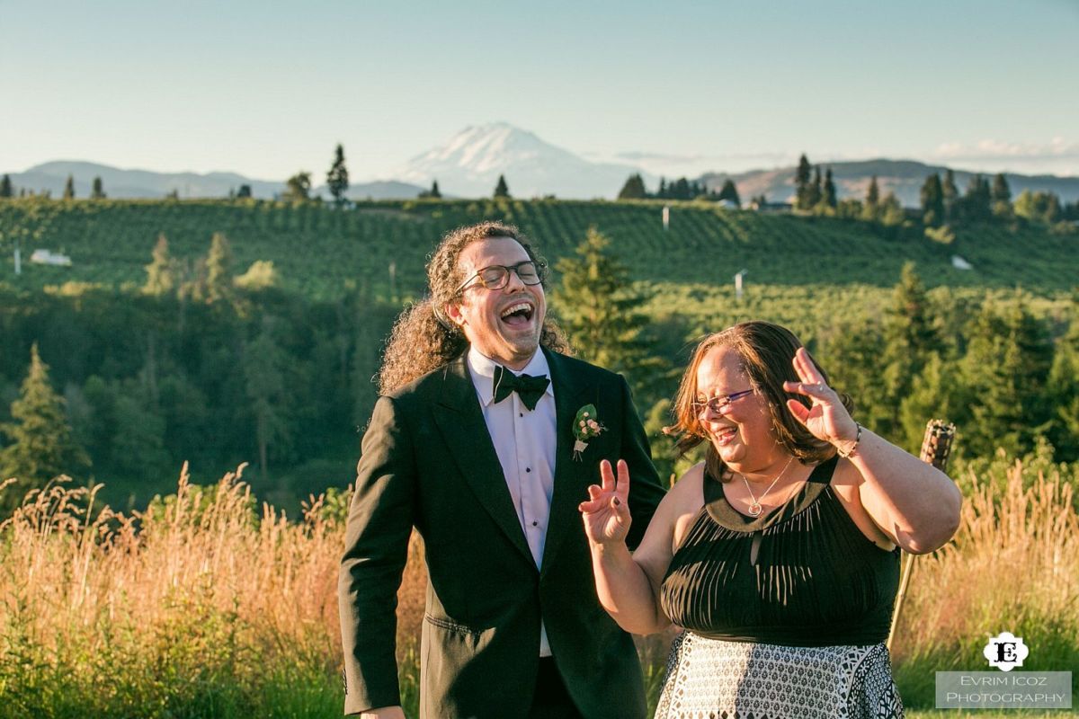 Hood River Wedding